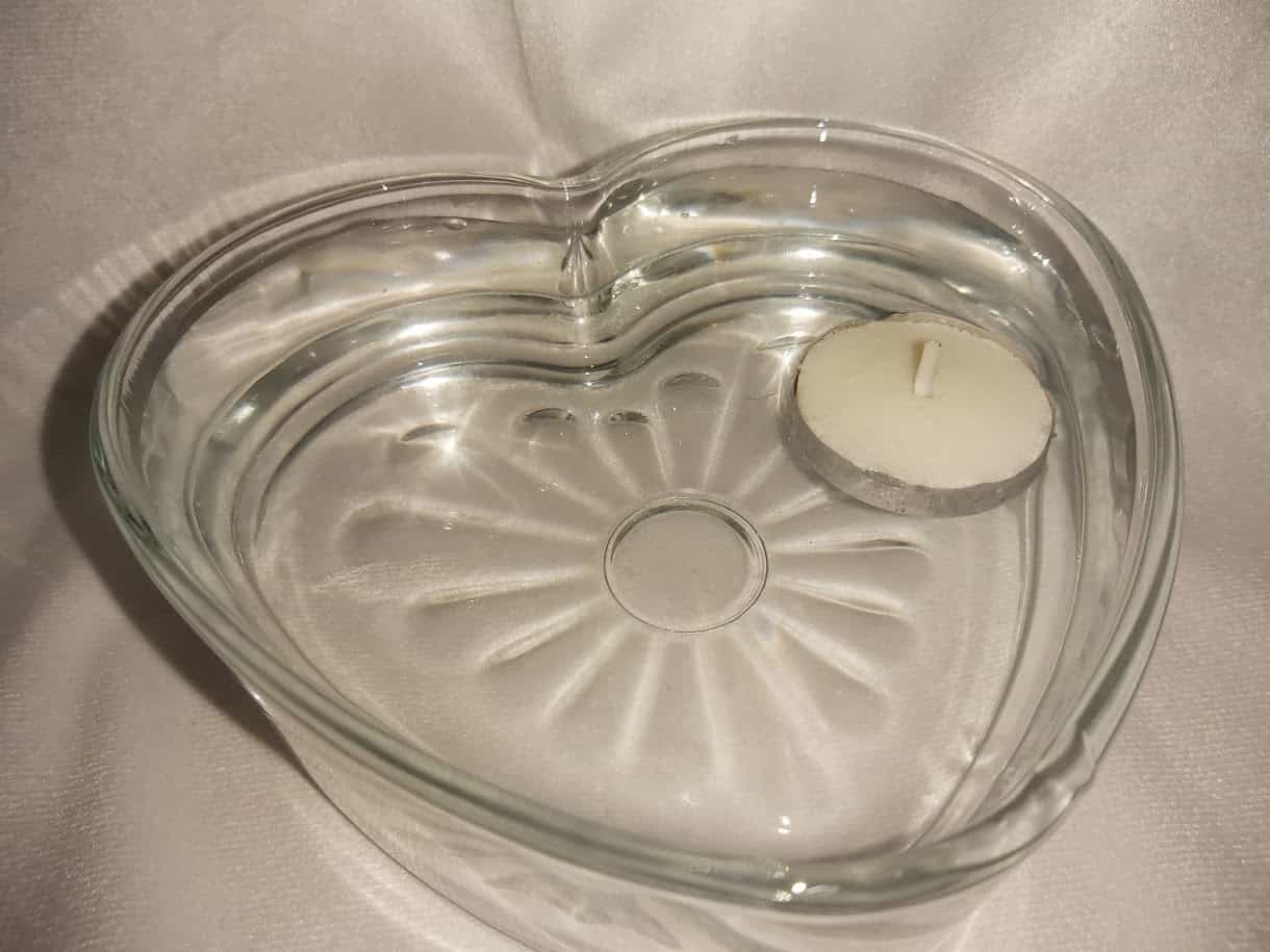 Can Regular Tealight Candles Float In Water? Candleers