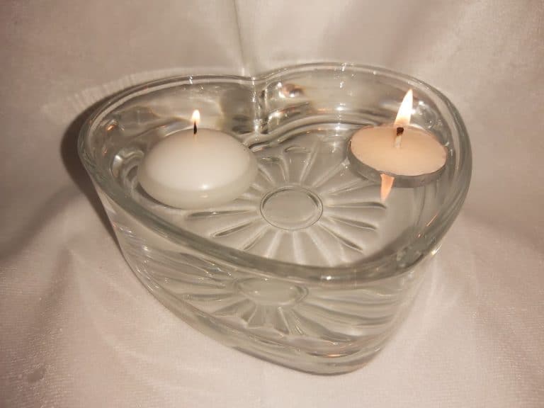 Can Regular Tealight Candles Float In Water? Candleers