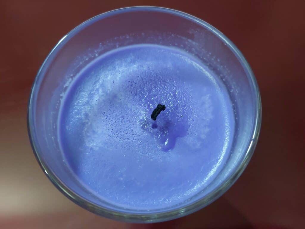 Candle wick curl