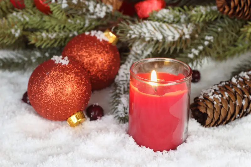diy christmas scented candles